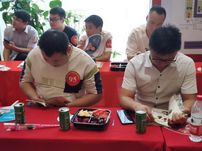 8月23日，单位单身男女相亲联谊会上嘉宾学习传承廉洁家风 (2).jpg