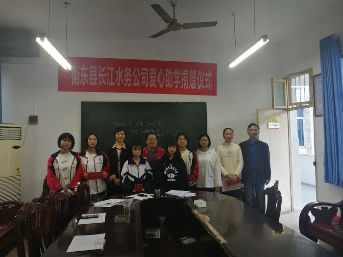 41b70c1eb0cc61fac341a2b6ed9400d.jpg