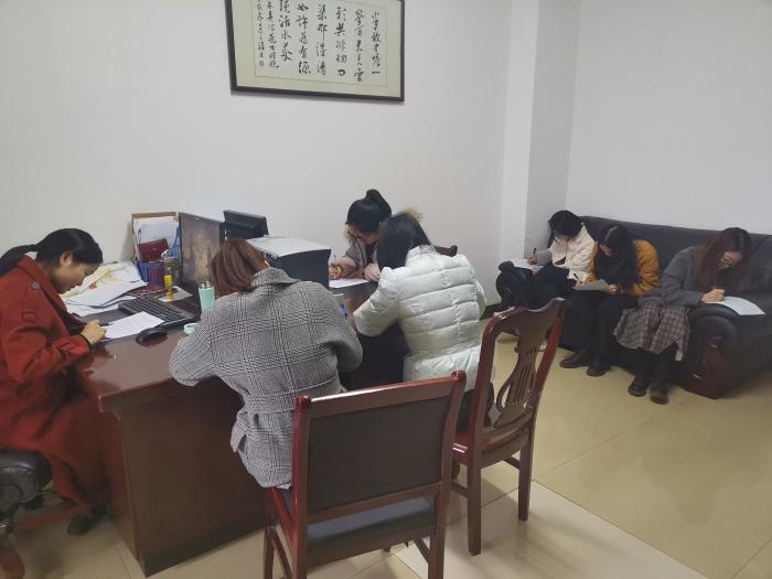 考试现场 (2).jpg