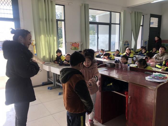 师生互动.jpg
