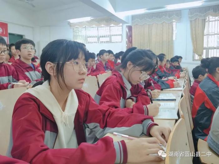二中学党史活动 06.jpg
