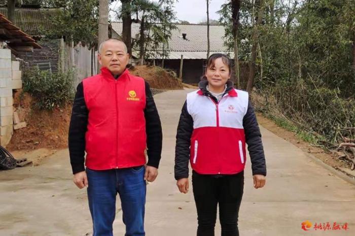 桃源双溪口：美丽乡村路上的夫妻兵.jpg
