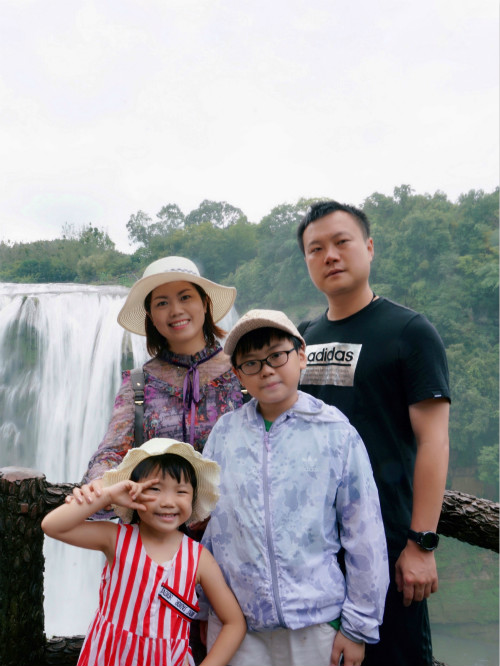 李微家庭照_meitu_22.jpg