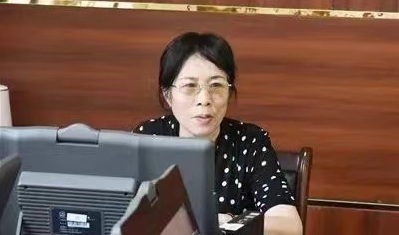 陈萍.jpg
