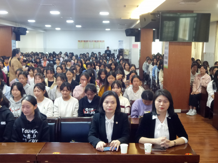 进修学校3.png