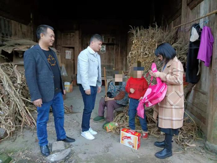 涉毒人员留守儿童关爱.jpg